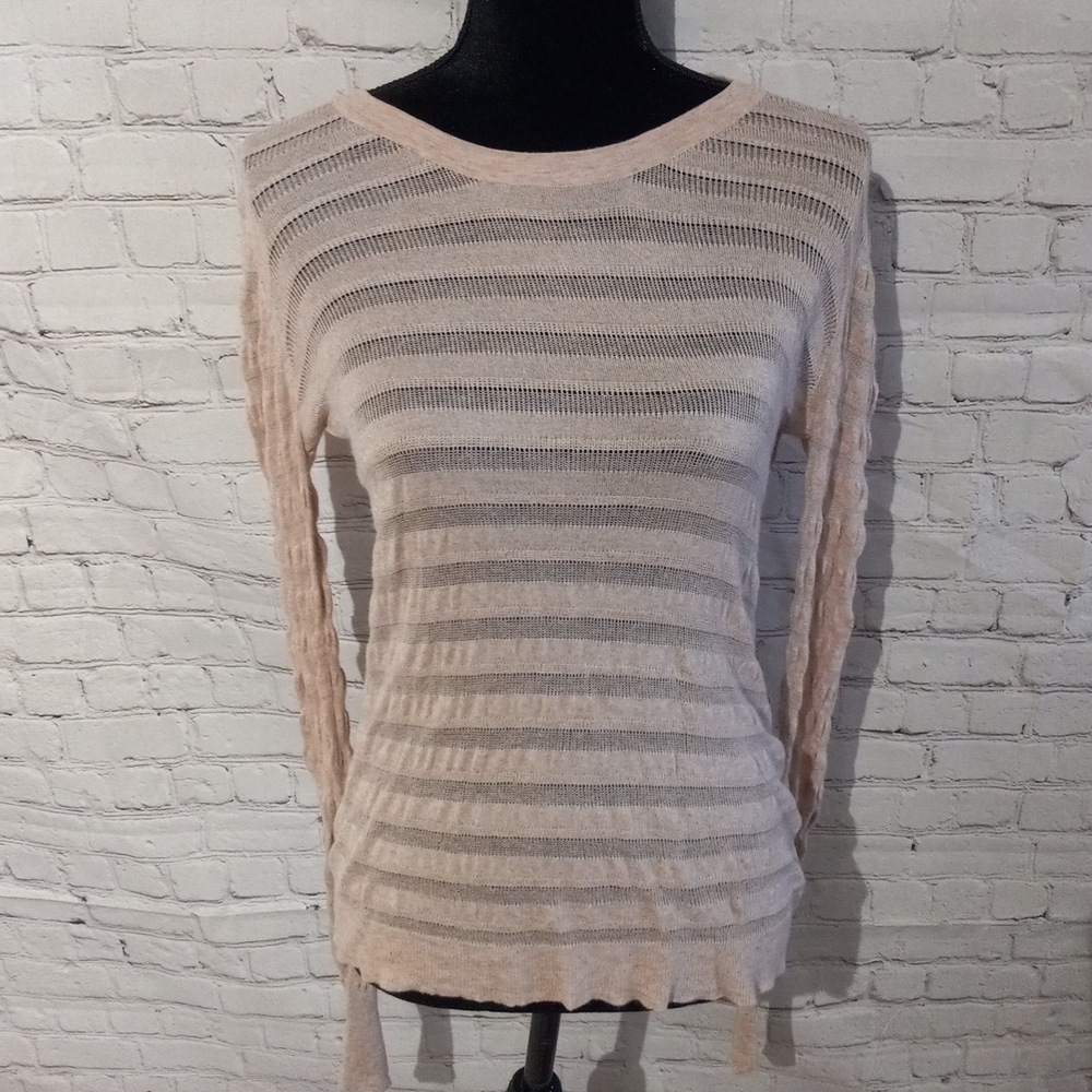 THEORY medium thin & sheer stretch knit peach colored blouse